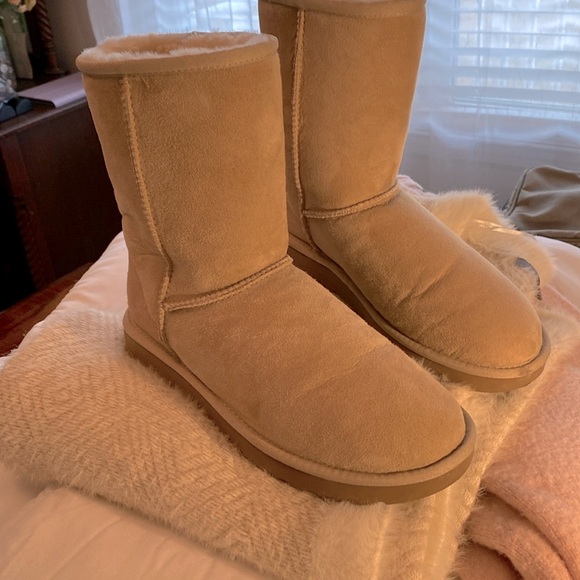 UGG Shoes - Ugg sz. 9